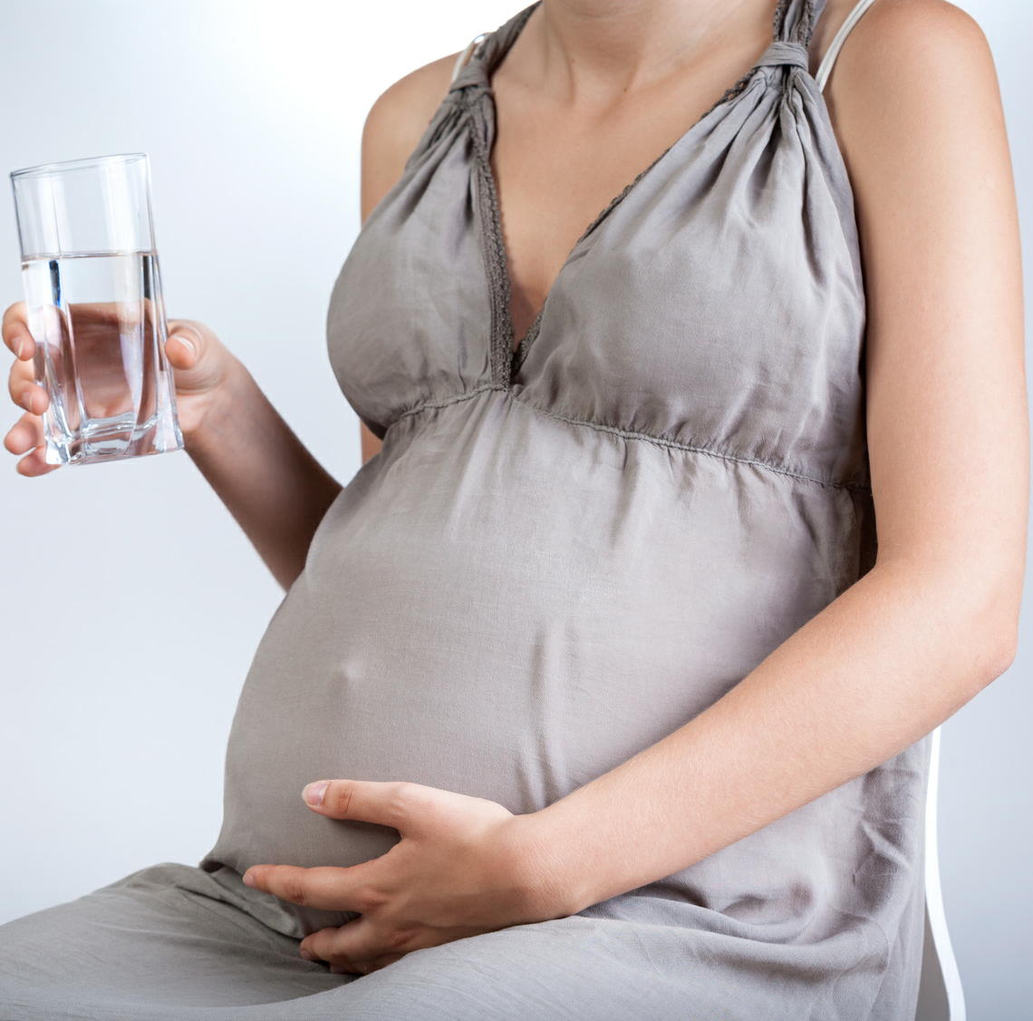 妊婦の半数以上が妊娠前・妊娠中に医薬品・サプリを使用　10万人を調査