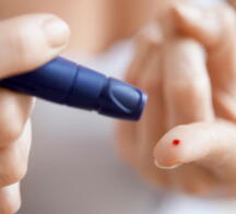 薬局でHbA1c値を測定し糖尿病を早期発見　薬局での自己採血が解禁へ
