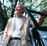 高齢者の運転能力を低下させる「白質病変」　事故防止の手がかりに