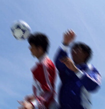 サッカーは高齢者にも勧められる　週2回のサッカーで身体機能が改善