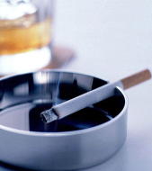 禁煙治療が「胃食道逆流症」に有効　禁煙に成功すると症状が43%改善