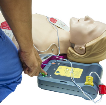 AEDによる救命活動は8年間で30倍に増加　救われた命は800人以上