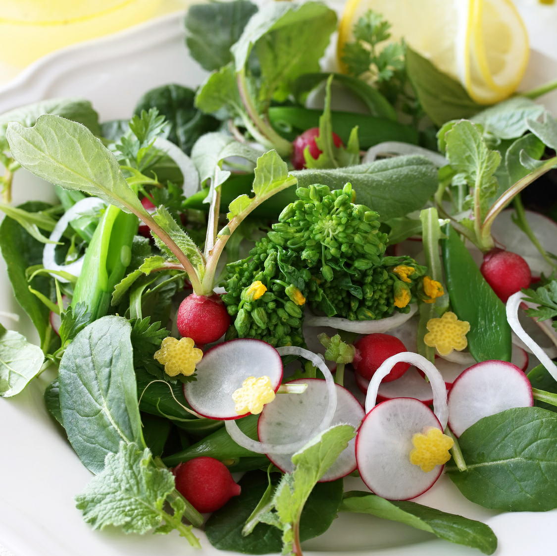 緑色の葉物野菜を毎日食べると認知能力の衰えを抑えられる