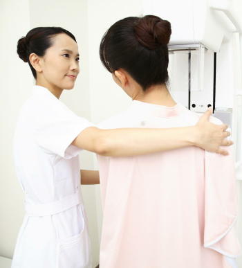 乳がんのマンモグラフィ検診　女性の半数は偽陽性を10年間で1回は経験　実はほとんどは陰性