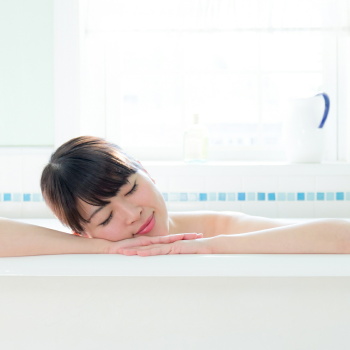 よくお風呂に入る人は心疾患や脳卒中のリスクが低い　入浴が日本人の長寿の秘訣？
